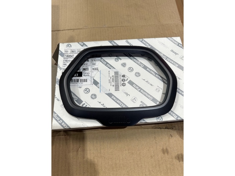 SPEAKER COVER TRIM FRONT RH